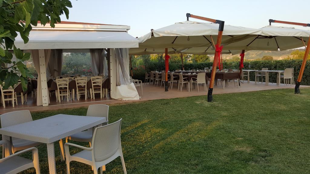 Locanda Borgognina Lucrezia Екстериор снимка