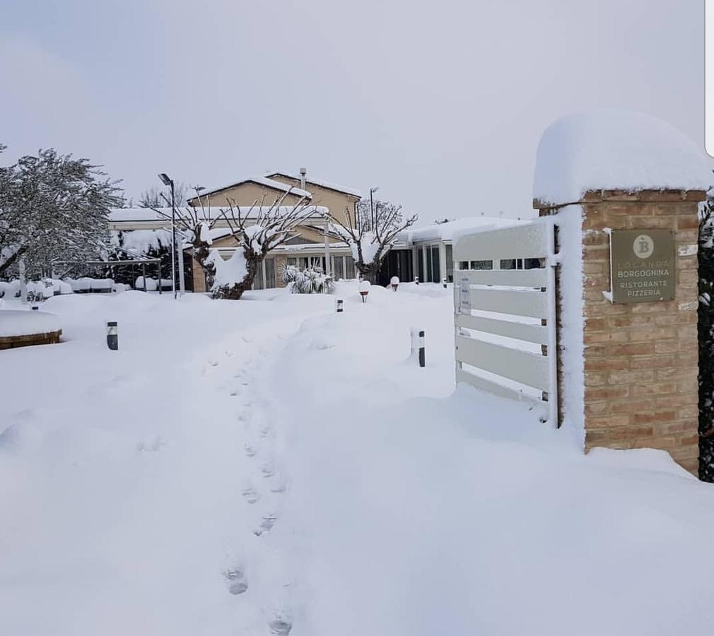 Locanda Borgognina Lucrezia Екстериор снимка