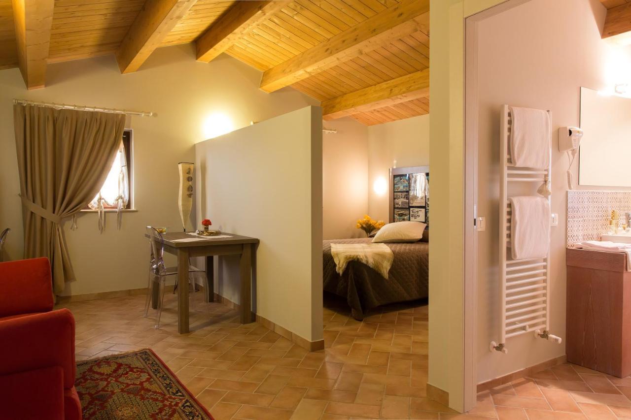 Locanda Borgognina Lucrezia Екстериор снимка
