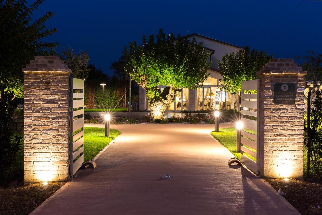 Locanda Borgognina Lucrezia Екстериор снимка